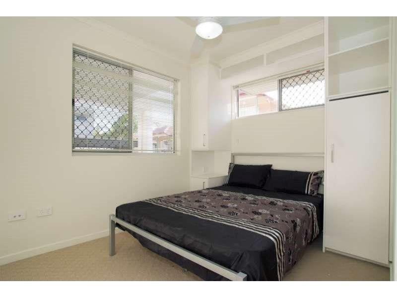 4/208 Pickering Street, Enoggera QLD 4051