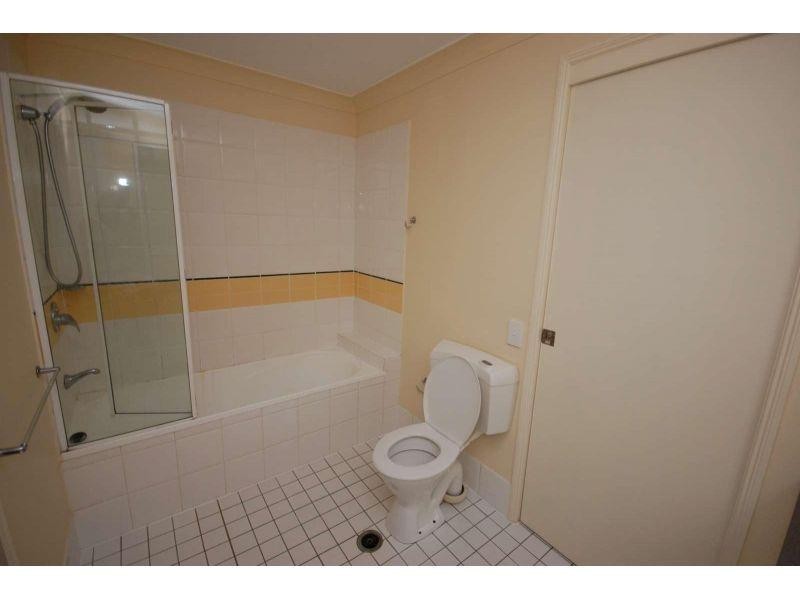 3/66 Depper Street, St Lucia QLD 4067