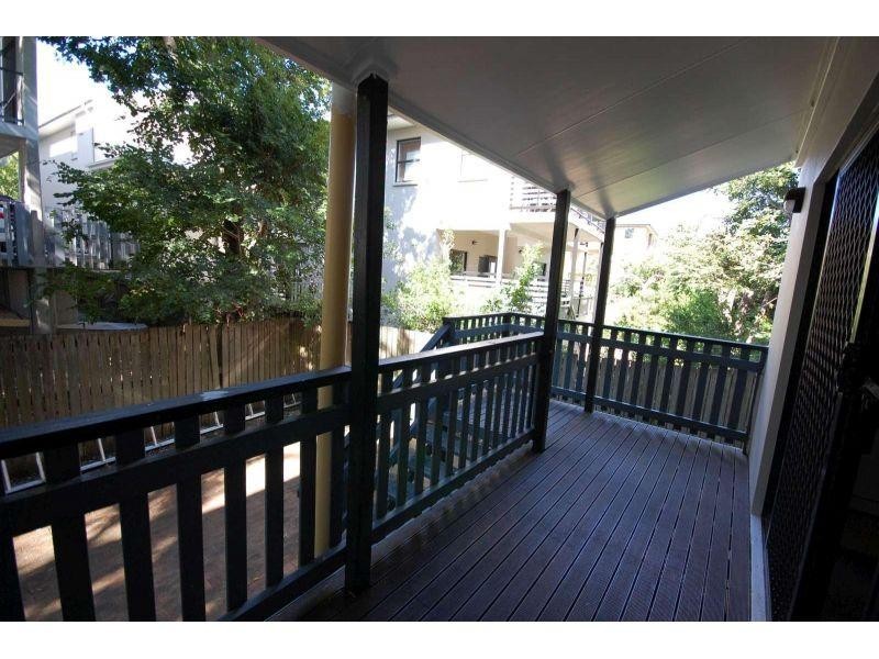 3/66 Depper Street, St Lucia QLD 4067