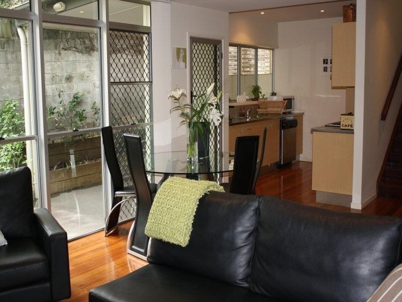 2/19A Glassey Street, Red Hill QLD 4059