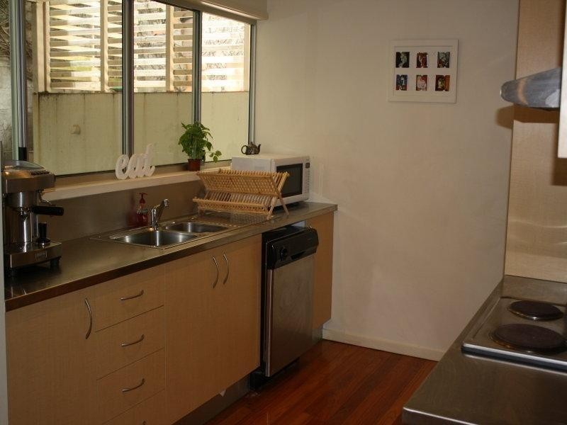 2/19A Glassey Street, Red Hill QLD 4059