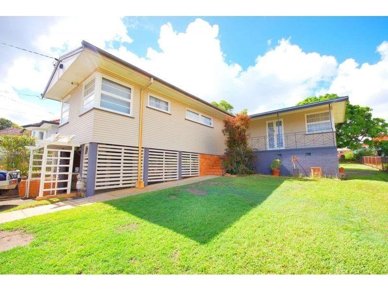 210 Hamilton Road, Wavell Heights QLD 4012