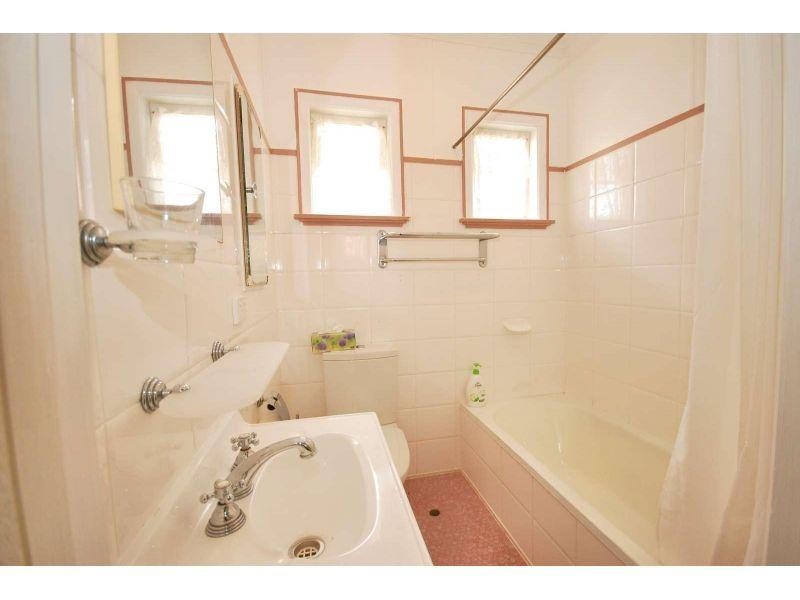 210 Hamilton Road, Wavell Heights QLD 4012