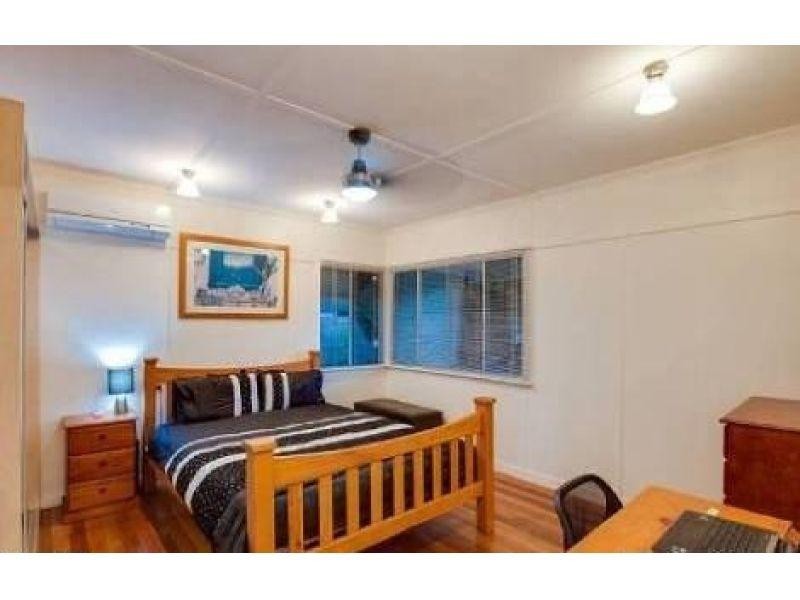 50 Thuruna Street, Stafford QLD 4053