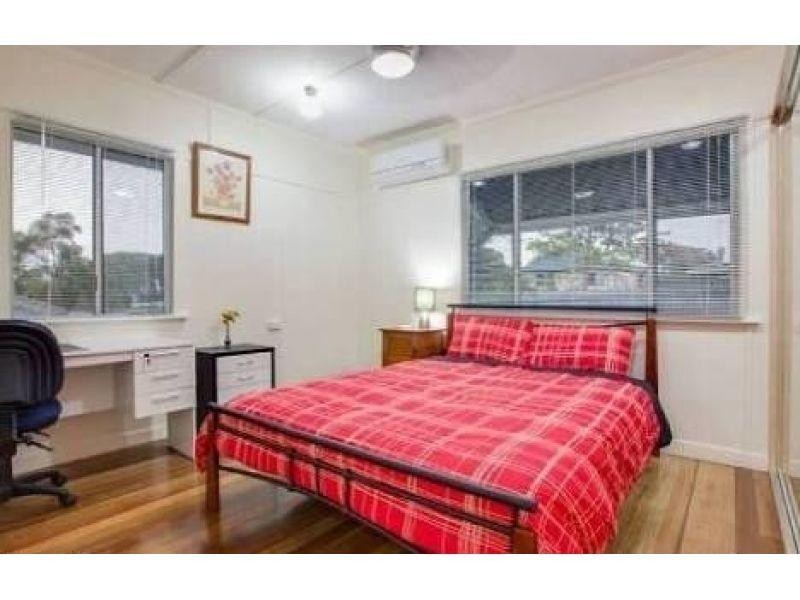 50 Thuruna Street, Stafford QLD 4053