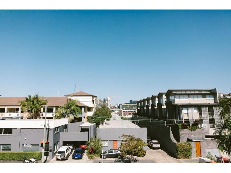 12/9 Newstead Avenue, Newstead QLD 4006