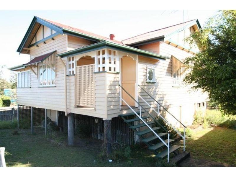 627 Fairfield Road, Yeronga QLD 4104