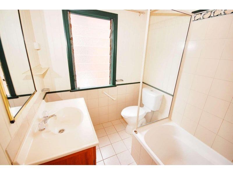 30A Bramston Terrace, Herston QLD 4006