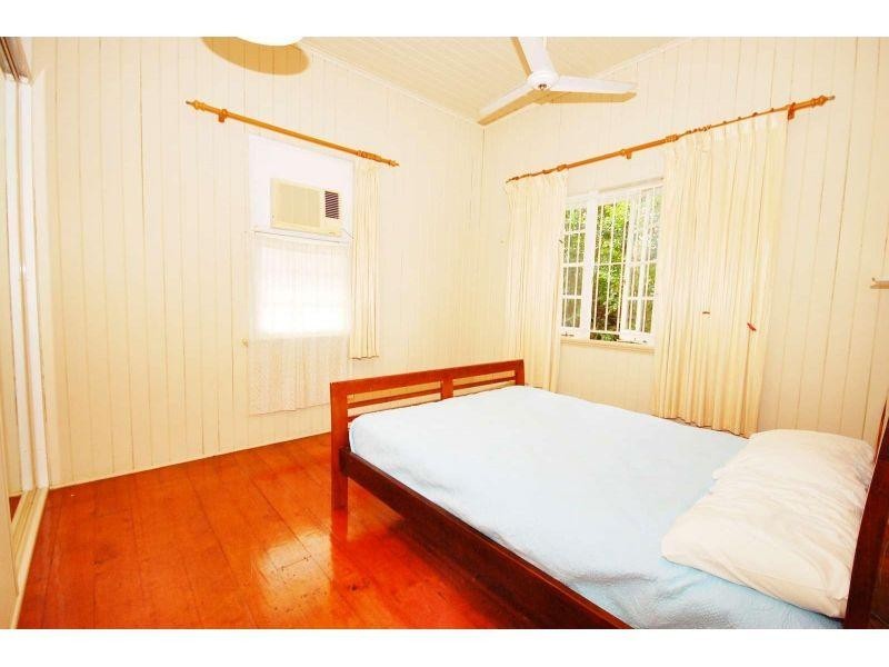 30A Bramston Terrace, Herston QLD 4006