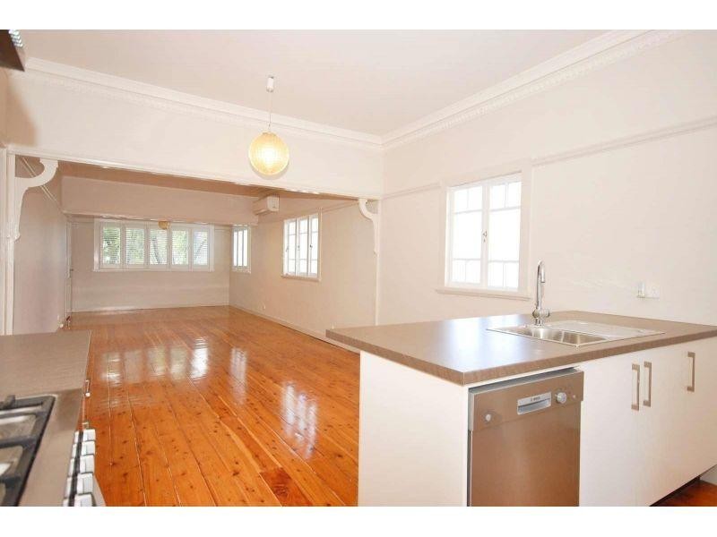 278 South Pine Road, Enoggera QLD 4051