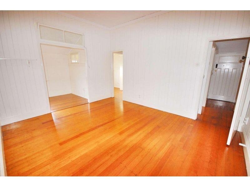 52 Woodstock Road, Toowong QLD 4066