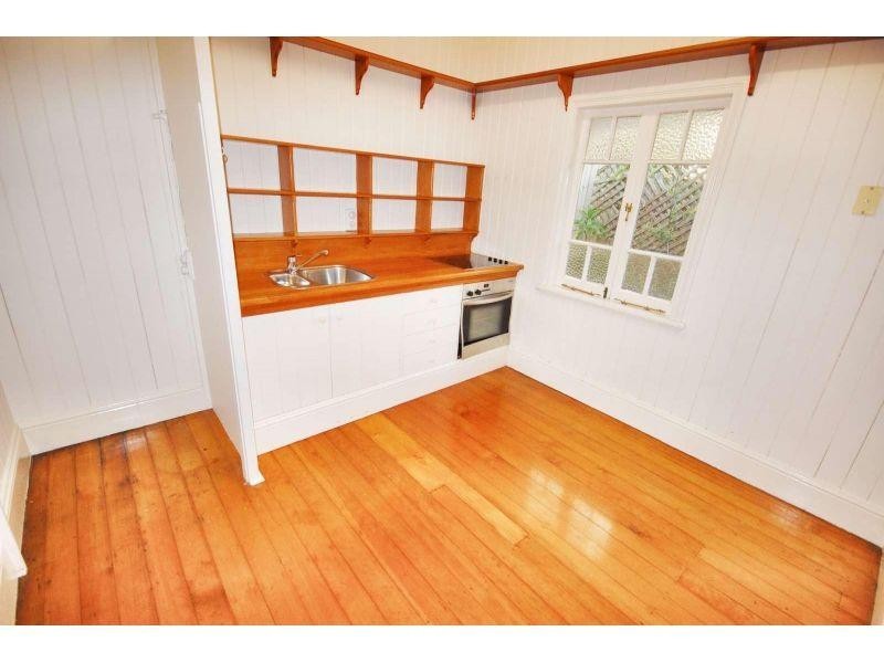 52 Woodstock Road, Toowong QLD 4066
