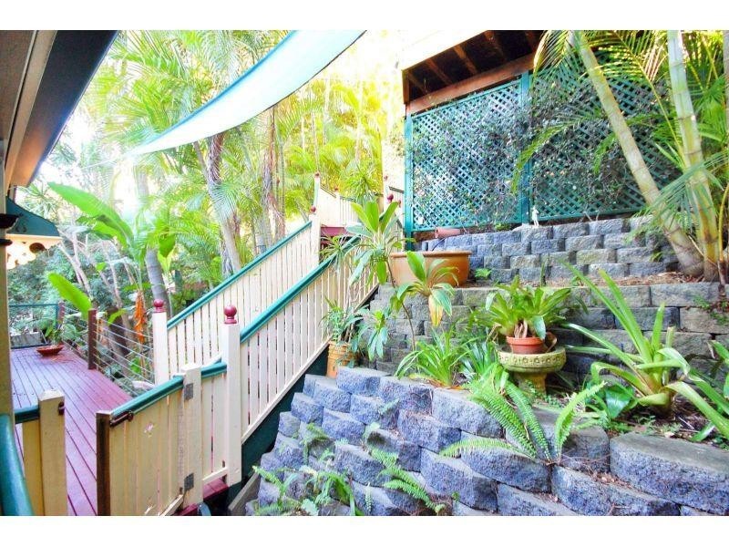 44 Mackay Terrace, Bardon QLD 4065