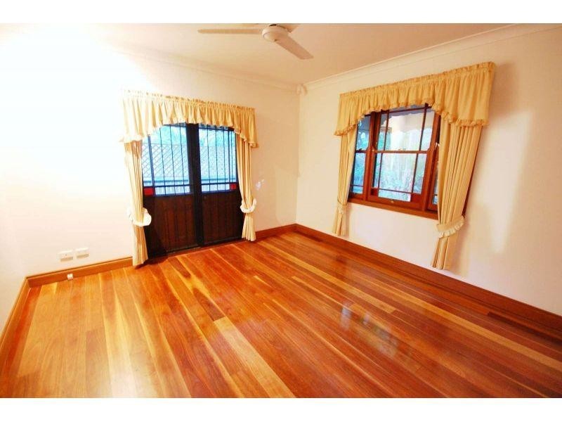 44 Mackay Terrace, Bardon QLD 4065