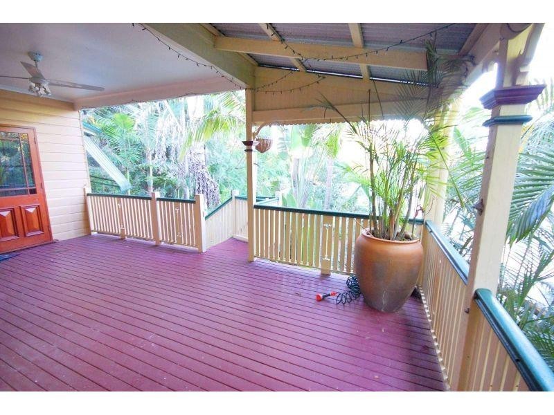 44 Mackay Terrace, Bardon QLD 4065