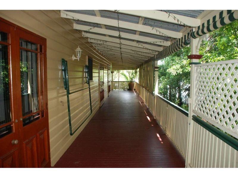 44 Mackay Terrace, Bardon QLD 4065