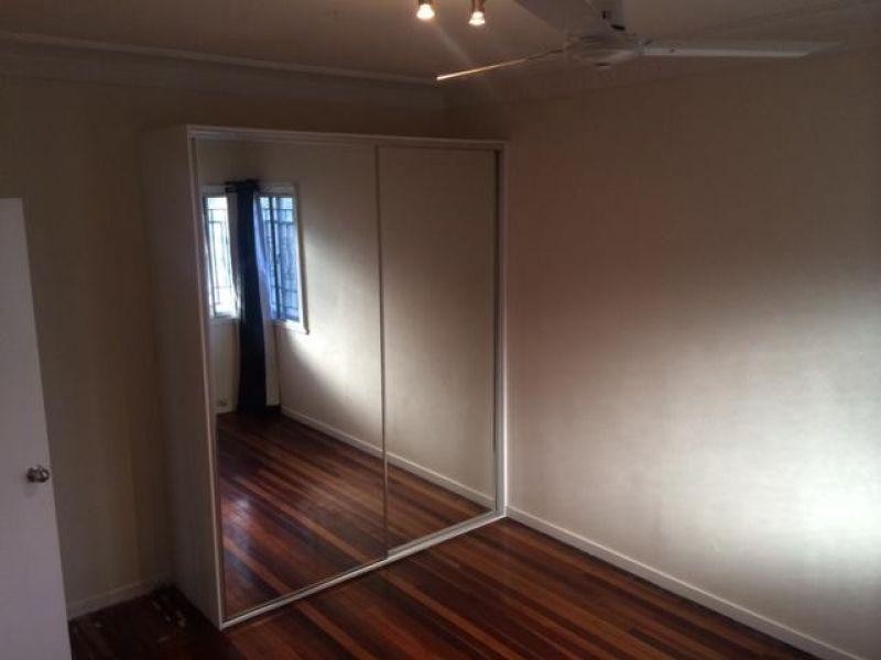 75 Newman Road, Wavell Heights QLD 4012