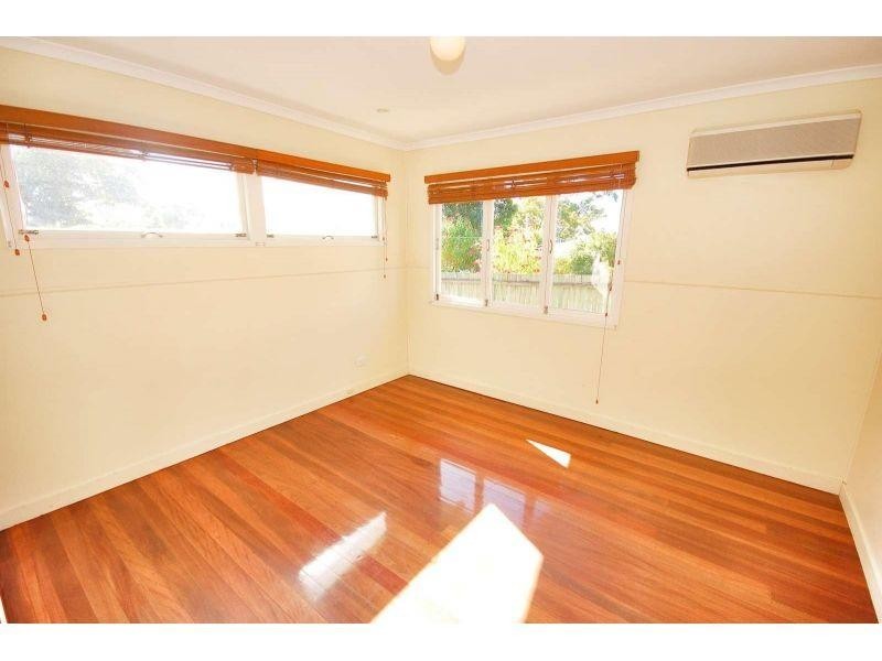 19 Oakey Street, Stafford Heights QLD 4053