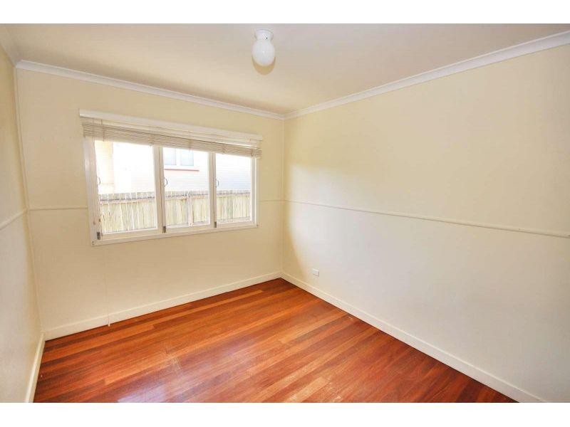 19 Oakey Street, Stafford Heights QLD 4053