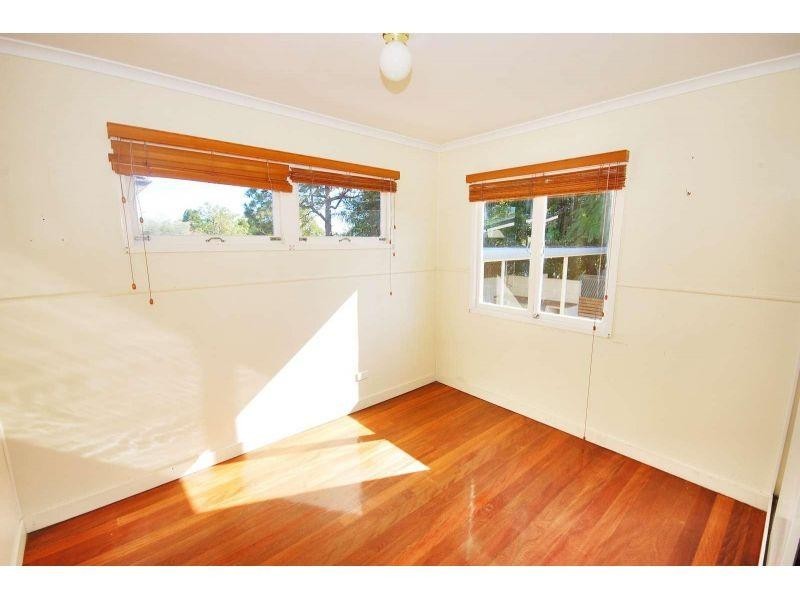 19 Oakey Street, Stafford Heights QLD 4053