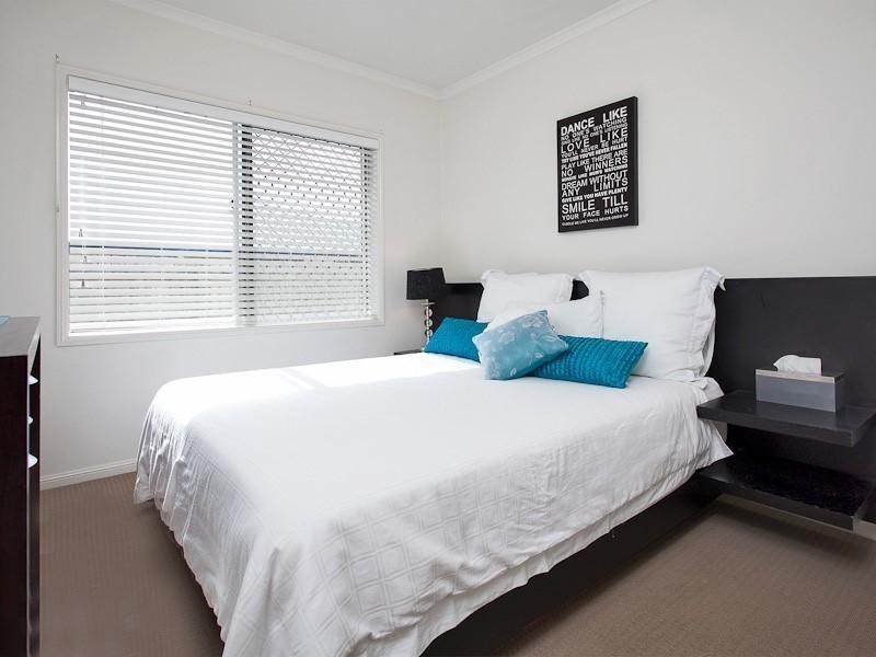 19 Pyrenees Street, Carseldine QLD 4034