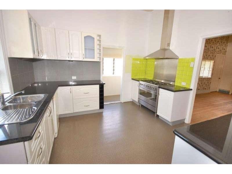 218 Buckland Road, Nundah QLD 4012