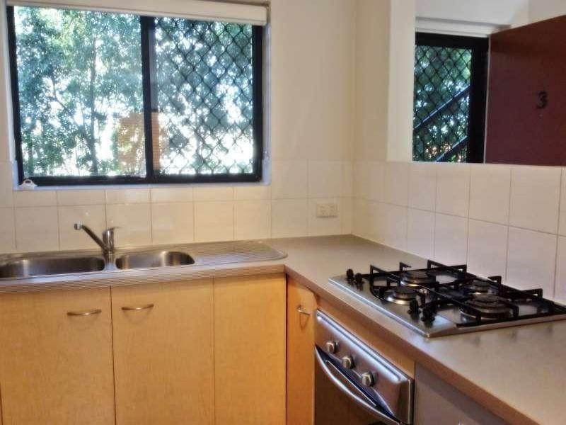 3/54 Winchester Street, Hamilton QLD 4007