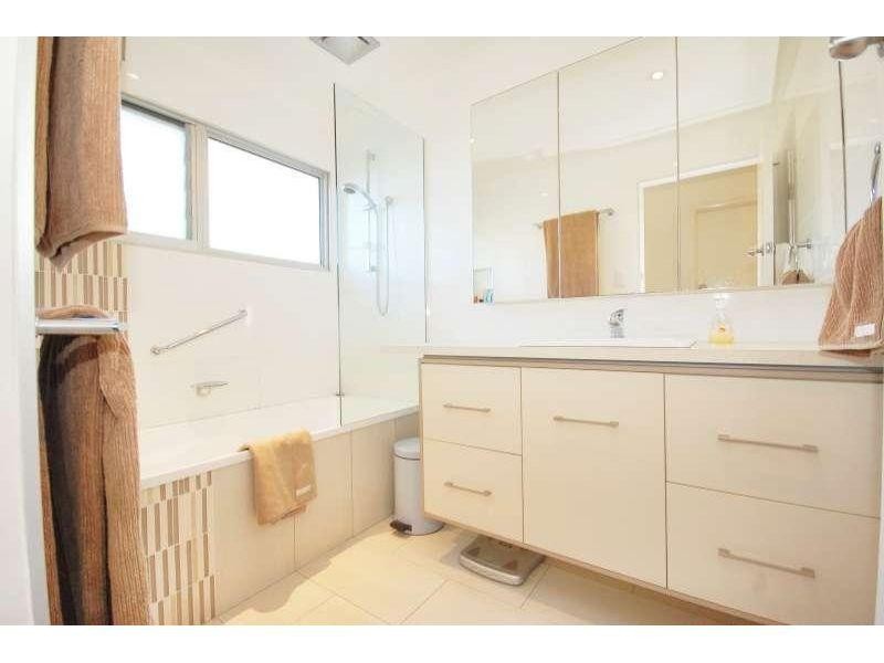 12 Harlock Street, Moorooka QLD 4105