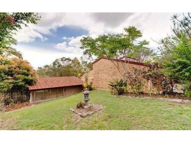 64 Leonarda Drive, Arana Hills QLD 4054