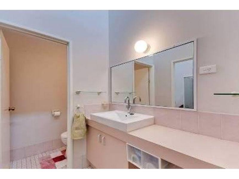 64 Leonarda Drive, Arana Hills QLD 4054