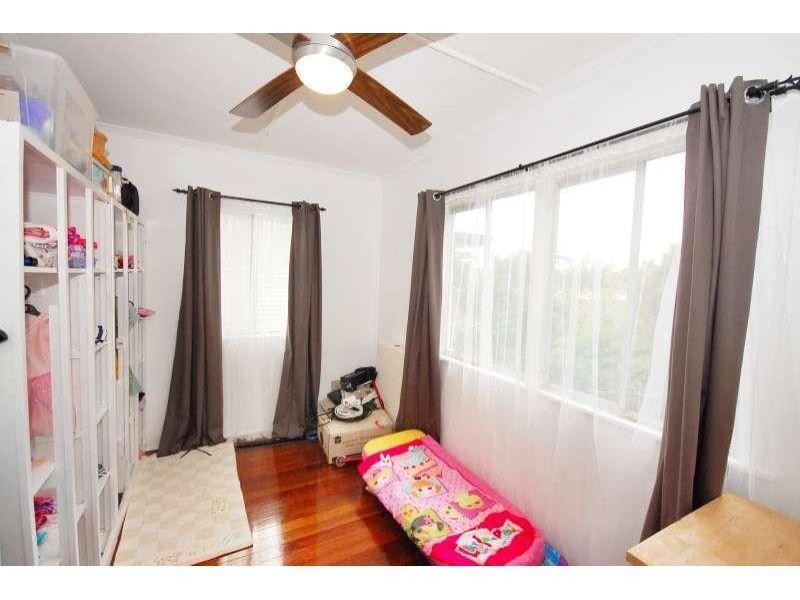 22 Corn Street, Holland Park QLD 4121