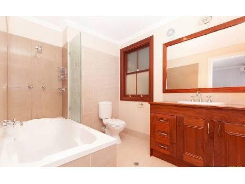 11 Waterworks Road, Red Hill QLD 4059