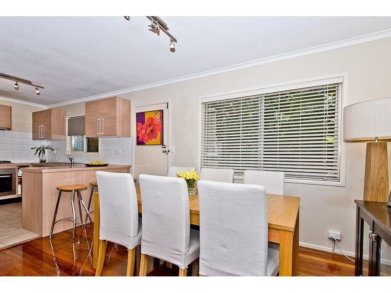 1 Lobelia Court, Everton Hills QLD 4053