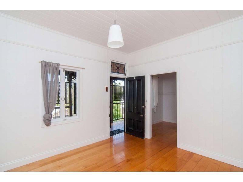 36 Mornington Street, Red Hill QLD 4059