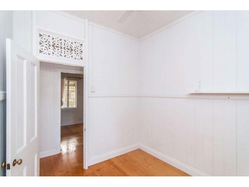 36 Mornington Street, Red Hill QLD 4059