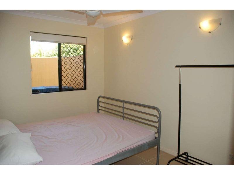 1/121 Sir Fred Schonell Drive, St Lucia QLD 4067