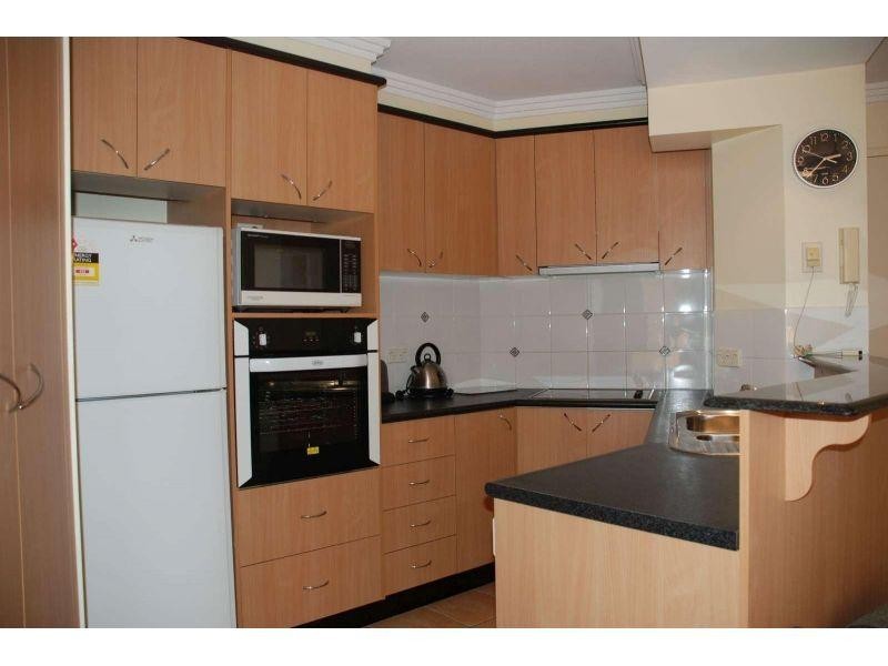 1/121 Sir Fred Schonell Drive, St Lucia QLD 4067