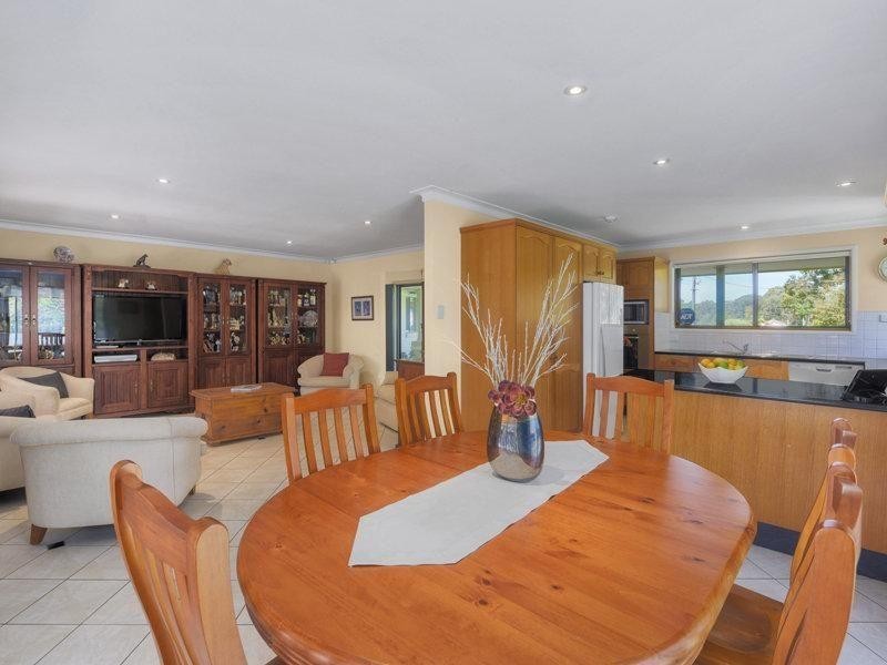 2051 Roghan Road, Bridgeman Downs QLD 4035