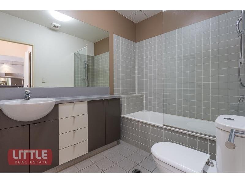 33/53 Commerical Road, Newstead QLD 4006