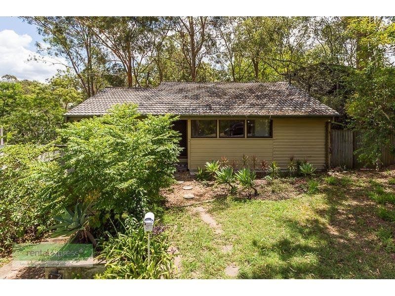 5 Balmore Street, Indooroopilly QLD 4068
