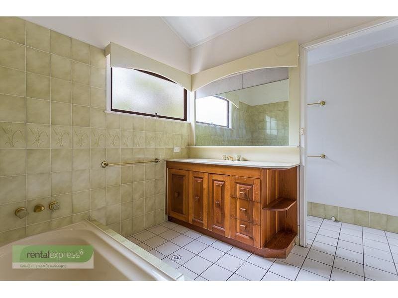 5 Balmore Street, Indooroopilly QLD 4068