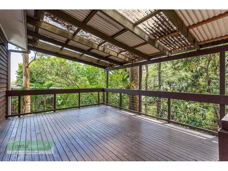 5 Balmore Street, Indooroopilly QLD 4068