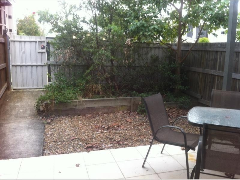 1/208 Pickering Street, Enoggera QLD 4051