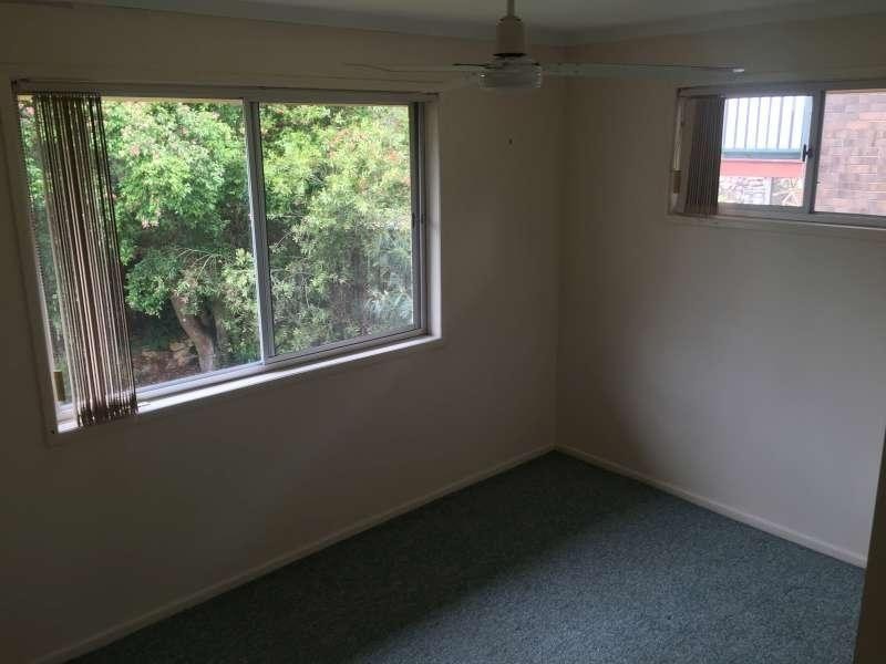 8 Mullacor Street, Ferny Grove QLD 4055