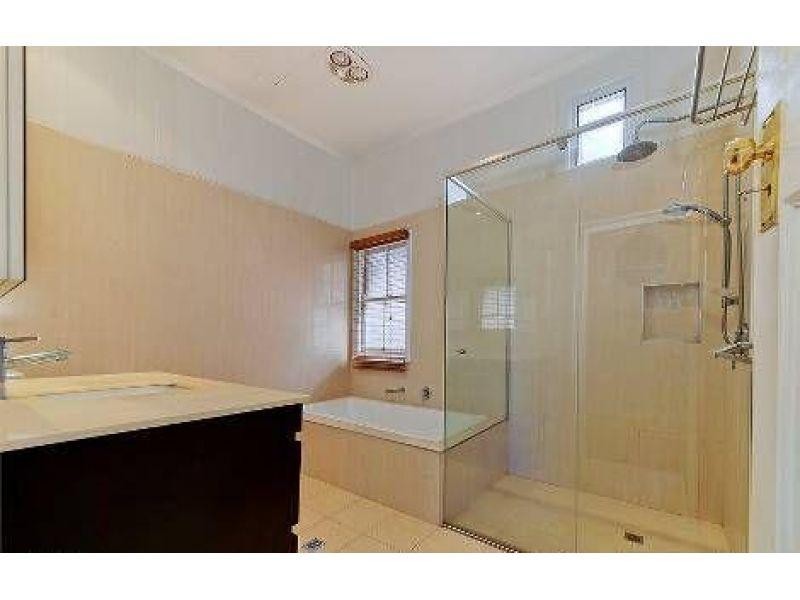 21 Thorne Street, Windsor QLD 4030
