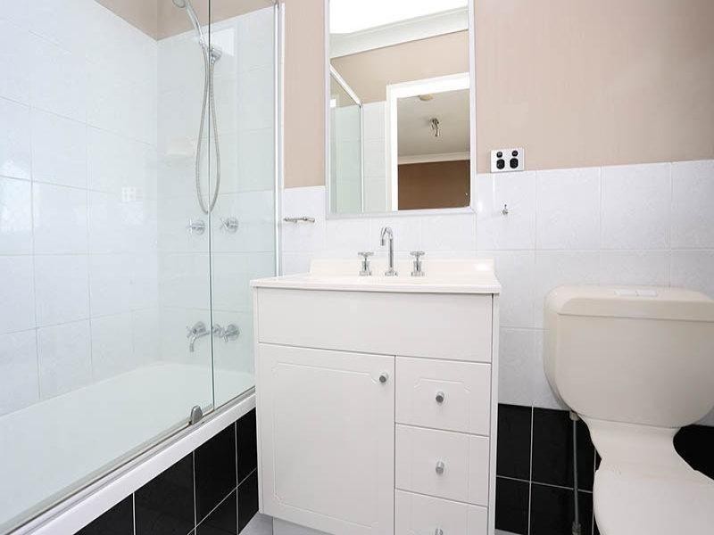 2/23 Rainey Street, Chermside QLD 4032