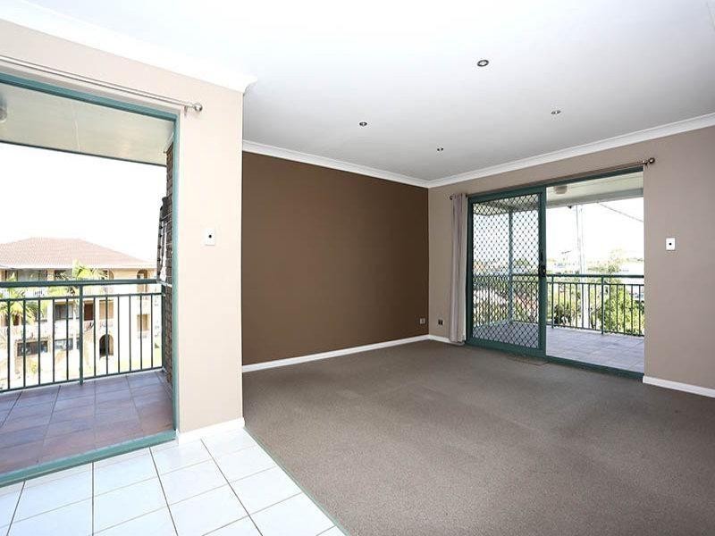 2/23 Rainey Street, Chermside QLD 4032