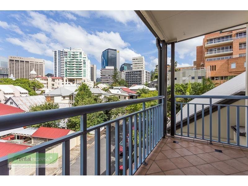 17/20 Terrace Street, Spring Hill QLD 4000