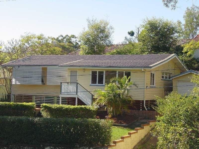 35 Wilgarning Street, Stafford Heights QLD 4053