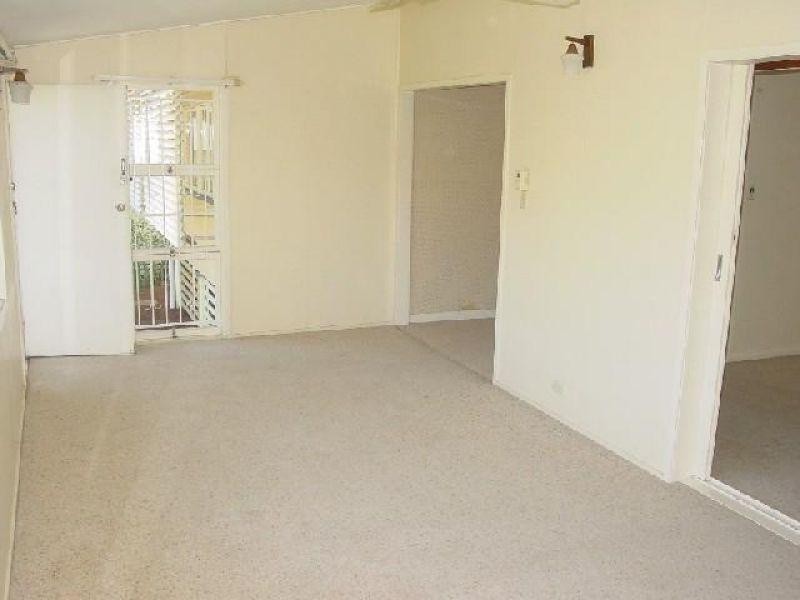 35 Wilgarning Street, Stafford Heights QLD 4053